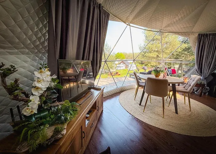 Glamping Pod Orlem