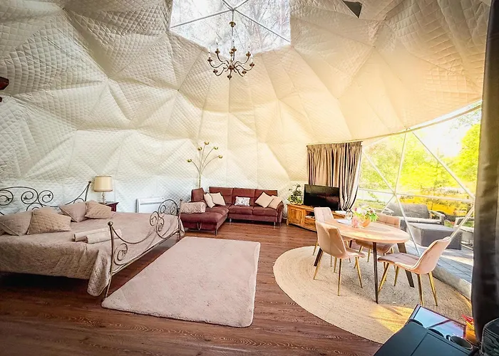 Glamping Pod Orlem